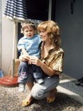 Patrick 1986 mit seiner Mama